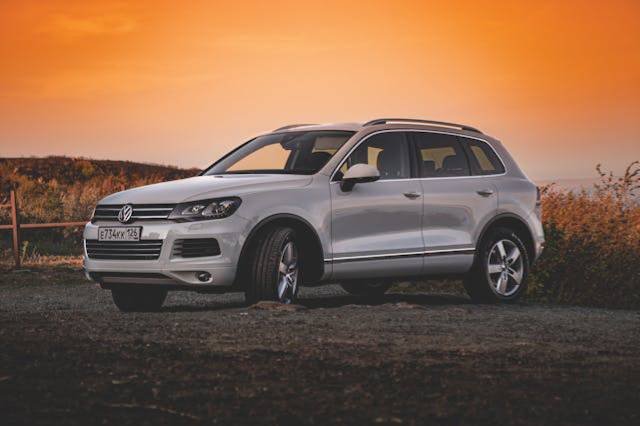 pakauto-hatchback-car