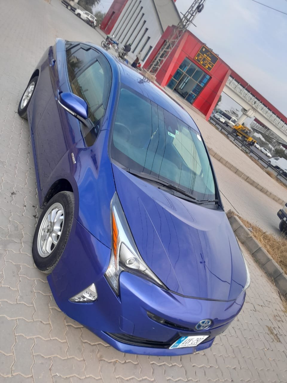 2019 Toyota Prius hybrid hatchback - Image 3