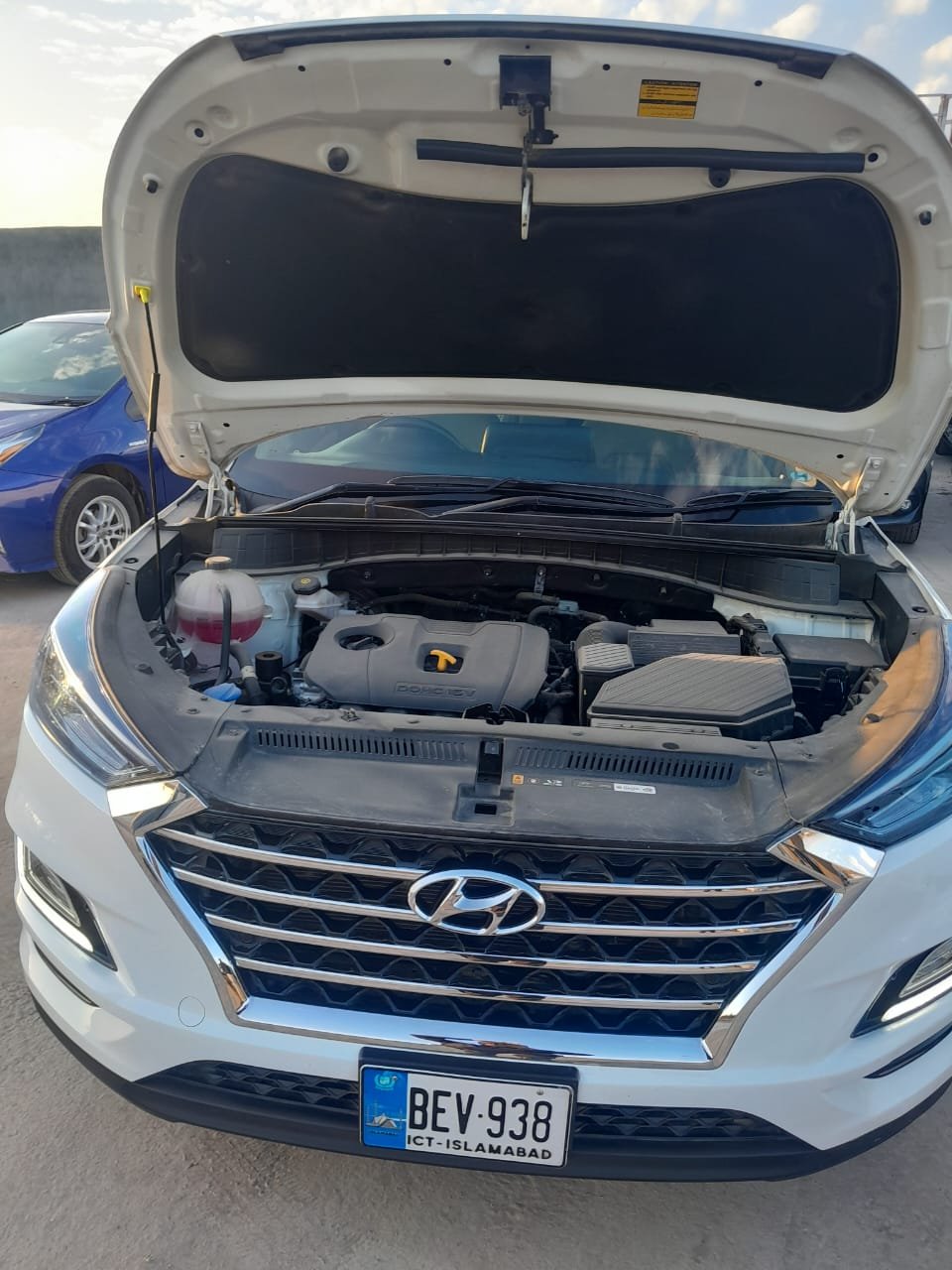 Hyundai Tucson FWD A/T GLS Sport 2024 FOR SALE - Image 2